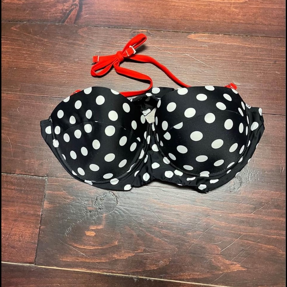 Women’s retro bikini top